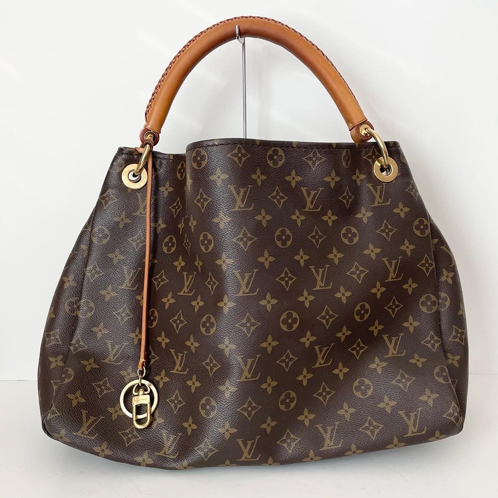 Authentic Louis Vuitton Monogram Artsy MM